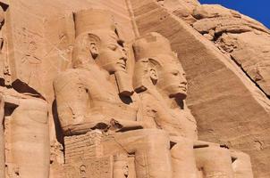 abu simbel su il confine di Egitto e Sudan foto