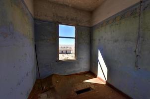 fantasma cittadina kolmanskop, namibia foto