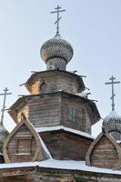 il di legno Chiesa di il risurrezione di Cristo nel il Museo di di legno architettura e dei contadini vita su un' inverno giorno nel suzdal, Russia. foto