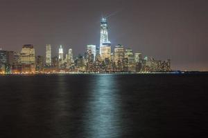 nuovo York orizzonte a partire dal maglia città, nuovo maglia a notte. foto