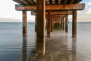 il brooklyn litorale con coney isola spiaggia e molo nel nuovo york. foto