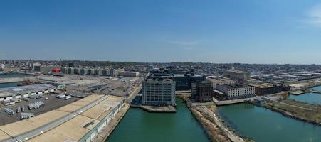 industria città è un' storico intermodale spedizione, magazzino, e produzione complesso su il lungomare nel il tramonto parco Quartiere di brooklyn, nuovo York città. foto