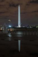 Washington monumento a notte nel il quartiere di Colombia, Stati Uniti d'America. foto