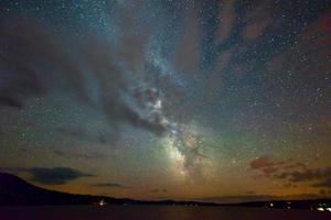 Visualizza di il stelle e il latteo modo a partire dal mirtillo lago, nuovo york. foto