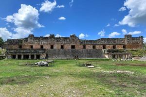 quadrilatero di il monache nel il yucatan nel uxmal, Messico. foto