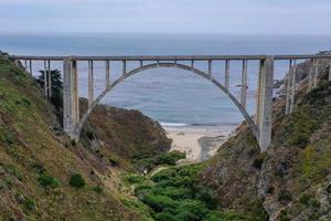 bixby ponte su il Pacifico costa autostrada vicino grande su, California, Stati Uniti d'America. foto