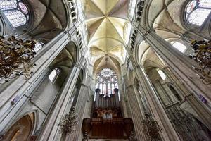 borghesi, Francia - Maggio 21, 2017 - borghesi Cattedrale, romano cattolico Chiesa collocato nel borghesi, Francia. esso è dedito per santo Stefano e è il posto a sedere di il arcivescovo di bourges. foto