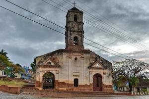 rovine di il coloniale cattolico Chiesa di Santa ana nel Trinità, Cuba. foto