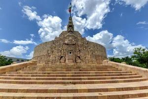 monumento per il patria lungo paseo montejo nel Yucatan, Merida, Messico. foto