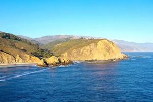 pfeiffer spiaggia lungo pfeiffer stato parco nel grande su, California. foto