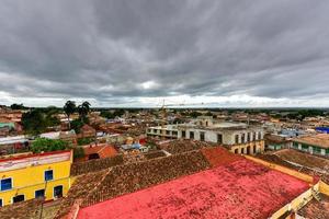 panoramico Visualizza al di sopra di il vecchio parte di Trinità, Cuba, un' unesco mondo eredità luogo. foto