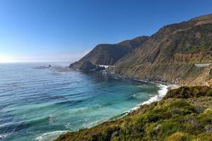 grande torrente baia lungo autostrada 1 e grande su, California, Stati Uniti d'America foto