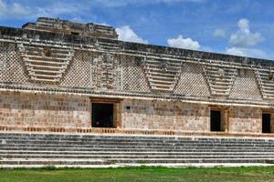 quadrilatero di il monache nel il yucatan nel uxmal, Messico. foto