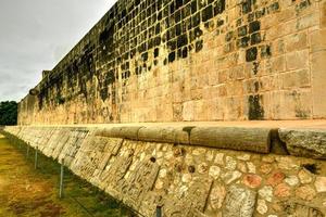 il mille dollari palla Tribunale di chichen itza archeologico luogo nel Yucatan, Messico. foto