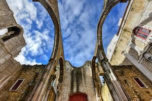 il convento di nostro signora di montare Carmelo nel Lisbona, Portogallo. il medievale convento era rovinato durante il sequenza di il 1755 Lisbona terremoto. foto