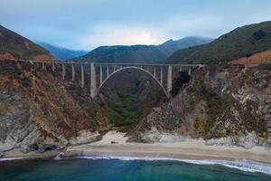 bixby ponte su il Pacifico costa autostrada vicino grande su, California, Stati Uniti d'America. foto