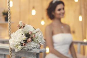 avvicinamento di mazzo di artificiale fiori per nozze foto