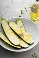 cucinando con zucchine foto