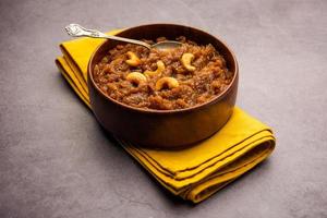 kashi halwa o kasi Halva è uno di il classico e tradizionale dolce di Karnataka fatto utilizzando cenere zucca o bianca zucca o kaddu foto