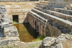 primavera acqua a hierapolis antico città nel pamukkale, denizli, turkiye foto