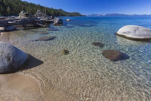 bellissimo litorale di lago tahoe foto