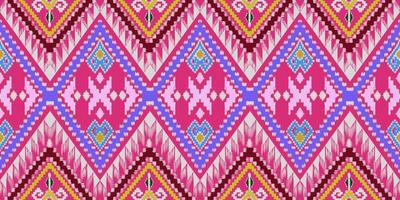 bellissimo colorato tailandese a maglia ricamo. geometrico etnico orientale modello tradizionale su nero sfondo, tailandese modello cultura con ritaglio sentiero, rosa stile foto