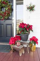 Natale decorazioni a davanti porta di Casa foto