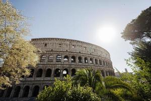 Roma colosseo è uno di il principale attrazioni di Italia. foto