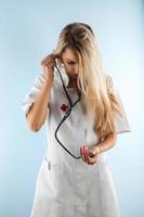 studio foto di infermiera con stetoscopio