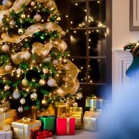 Natale concetto. decorato Natale albero vicino camino a casa. foto