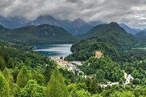 il hohenschwangau castello nel Hohenschwangau, Baviera, Germania. esso era il infanzia residenza di re ludwig ii di Baviera e era costruito di il suo padre, re Massimiliano ii di Baviera. foto