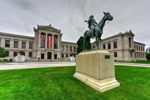 boston, Massachusetts - settembre 5, 2016 - boston Museo di bene arte facciata con il appello per il grande spirito monumento. il Museo di bene arti è il il quarto maggiore Museo nel il unito stati. foto