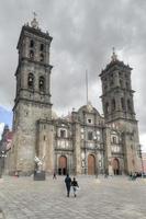 puebla, Messico - luglio 6, 2013 - Puebla Cattedrale romano cattolico Cattedrale nel il città di puebla, Messico. esso è un' coloniale Cattedrale, e è il vedere di il romano cattolico arcidiocesi di puebla. foto