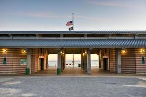 coney isola spiaggia a tramonto foto