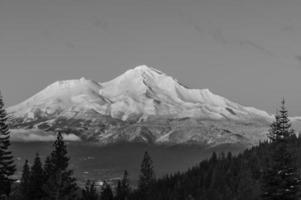 montare shasta a partire dal nero butte foto