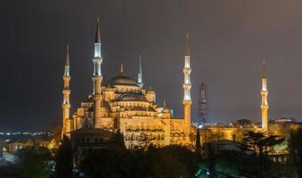 blu moschea nel Istanbul a notte foto