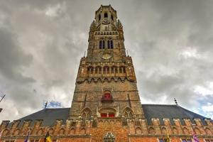 campanile Torre nel il storico centro di Bruges, Belgio. foto