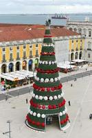 commercio piazza nel Lisbona, Portogallo con Natale decorazioni. foto