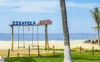 puerto escondido oaxaca Messico 2022 romantico Paradiso swing su il spiaggia nel puerto escondido Messico. foto