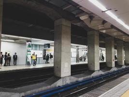 osaka, Giappone nel luglio 2019. il atmosfera a un' stazione nel osaka, foto