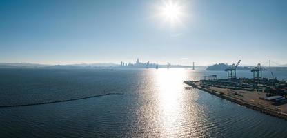 aereo Visualizza di san Francisco centro nel un' baia la zona. foto