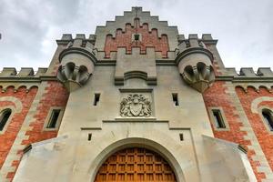 di fama mondiale neuschwanstein castello, il XIX secolo romanico rinascita palazzo costruito per re ludwig ii su un' aspro scogliera vicino fussen, sud-ovest Baviera, Germania foto