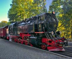 vecchio vapore treno nel il harz montagne nel Germania foto