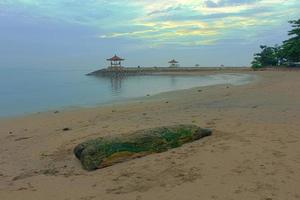 bellissimo aereo scenario di sanur spiaggia foto