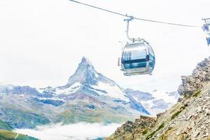 Cervino sollevamento vicino Zermatt, Svizzera. svizzero Alpi, treno e sciare sollevare. foto