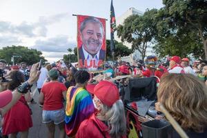 brasiliana, df, brasile jan 1 2023 lula sostenitori sfilando giù il spianata nel brasiliana, nel supporto di loro nuovo Presidente foto