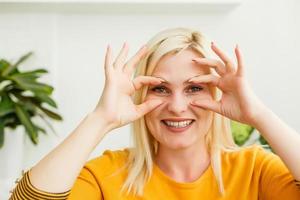 bellissimo donna occhio, chiaro vicino su foto