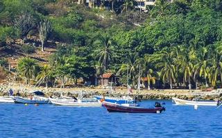 puerto escondido oaxaca Messico 2022 pesca Barche a il porto spiaggia nel puerto escondido Messico. foto