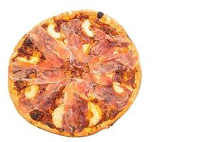 pizza con prosciutto o prosciutto di parma pizza su sfondo bianco foto