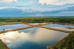 acqua piovana stagni o acqua piovana artificiale bacini, aereo Visualizza foto